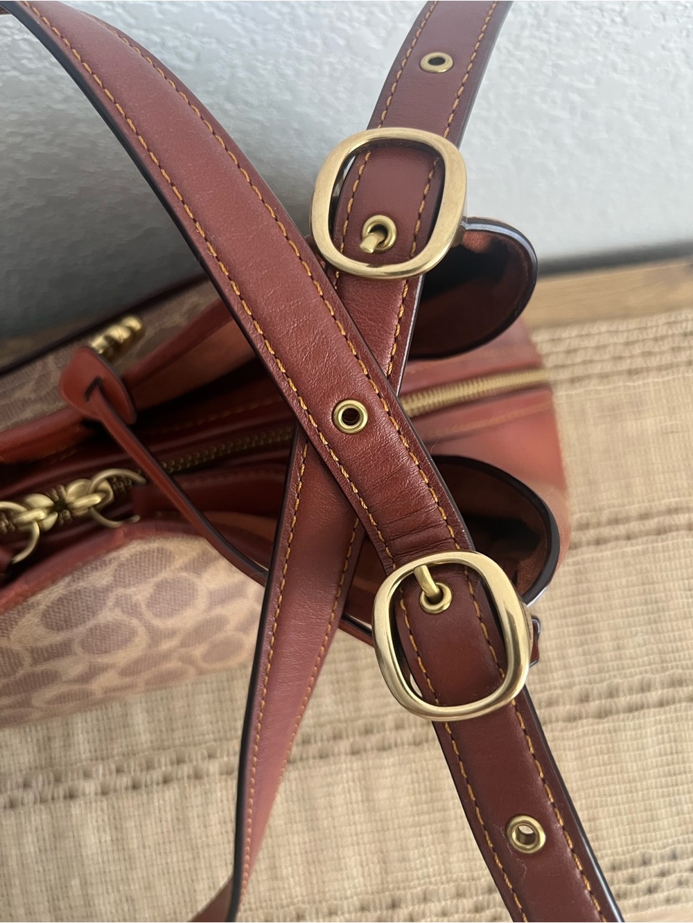 COACH Lori Shoulder Bag Signature Canvas C4825 Tan Rust New Without Tags - Picture 5 of 16